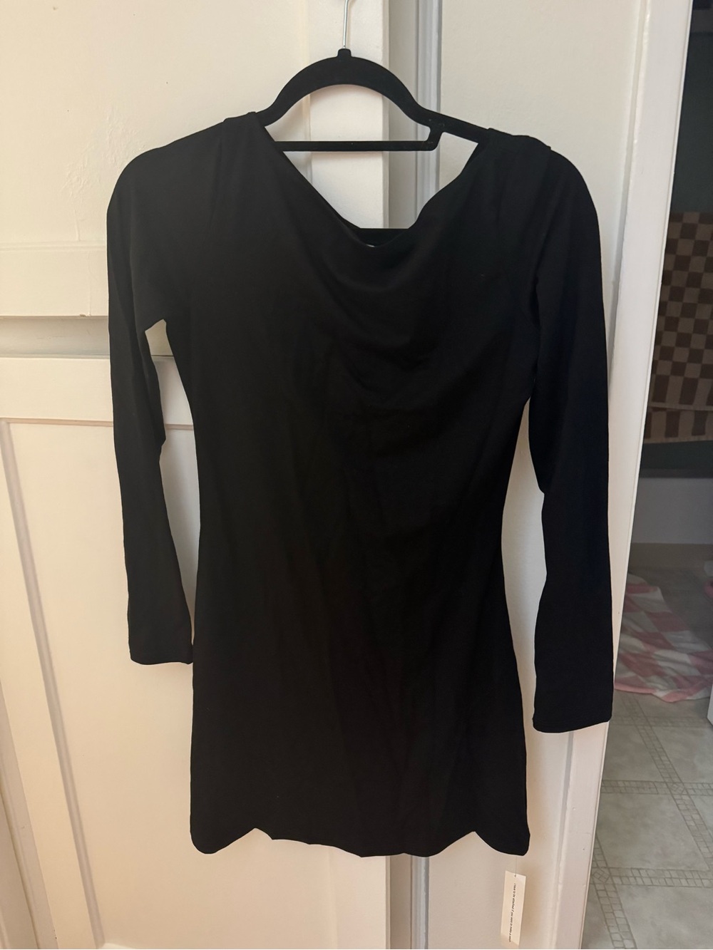 NWT- Reformation Jaelynn Dress. XS - Picture 4 of 7